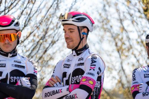 region-pays-de-la-loire-tour-2023-etape-1-jeremy-leveau (1)